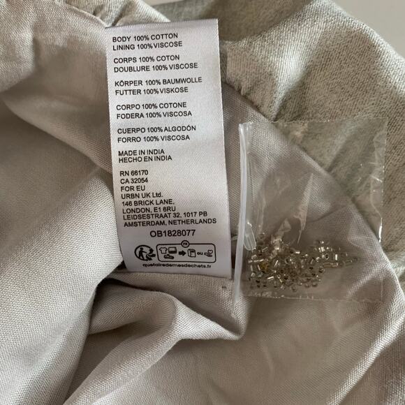 FREE PEOPLE Romper Janelle Bubble Style Size 4‎ Metallic Silver Hidden Side Zip - Picture 14 of 16